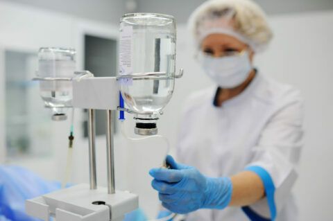 Cómo cuidarse antes y después de las sesiones de quimioterapia